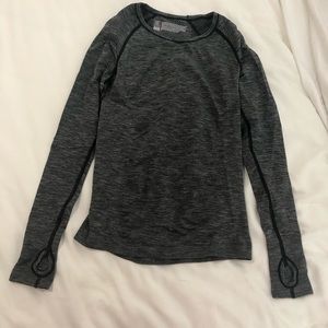 Victoria’s Secret sport long sleeve top small